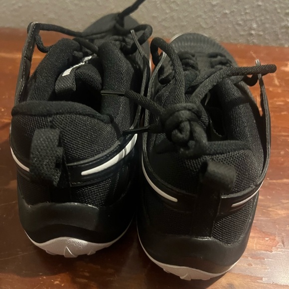 Nike Black and White Athletic Hyperace 2 fits men size 10 new - Picture 4 of 6